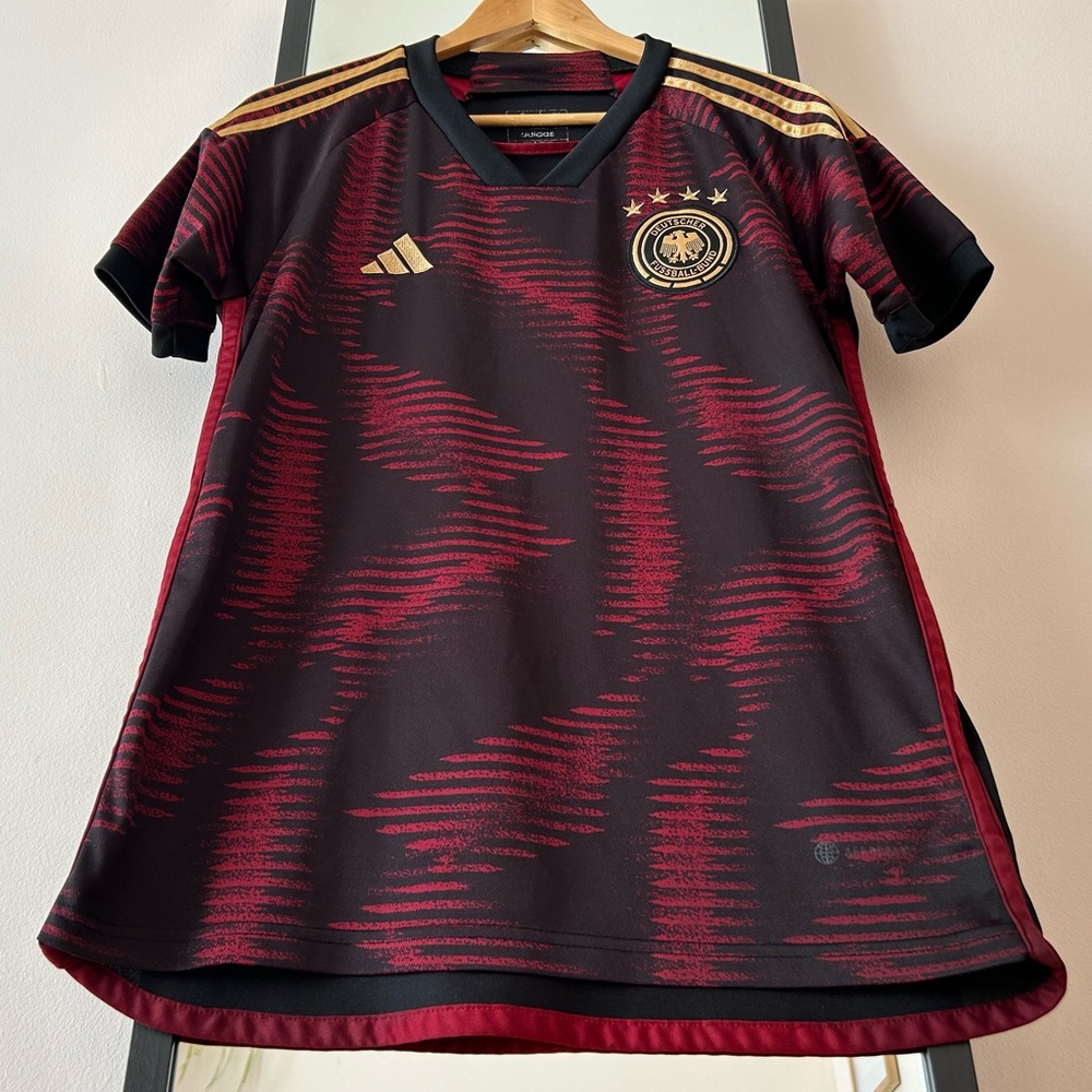 💥SOLD💥 Vintage 2022 Germany 🇩🇪 Adidas soccer jersey shirt Deutschland football - Picture 8 of 16